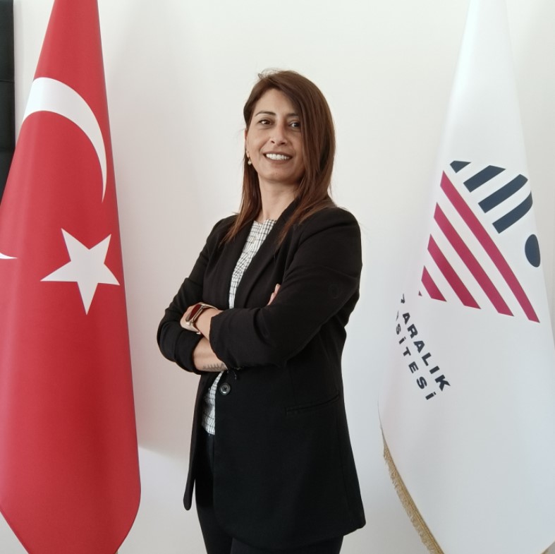 Gamze ÖZEL